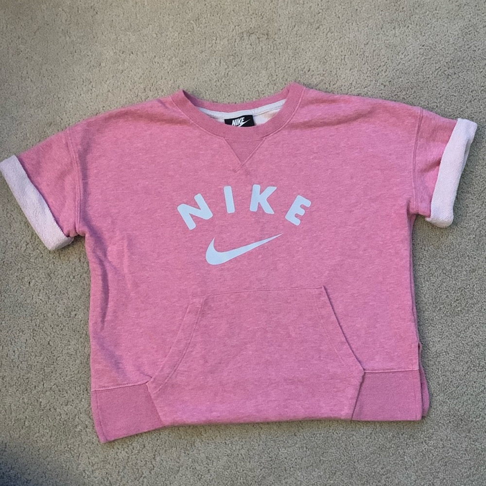 Nike girls cropped sweatshirt. Very good condition.